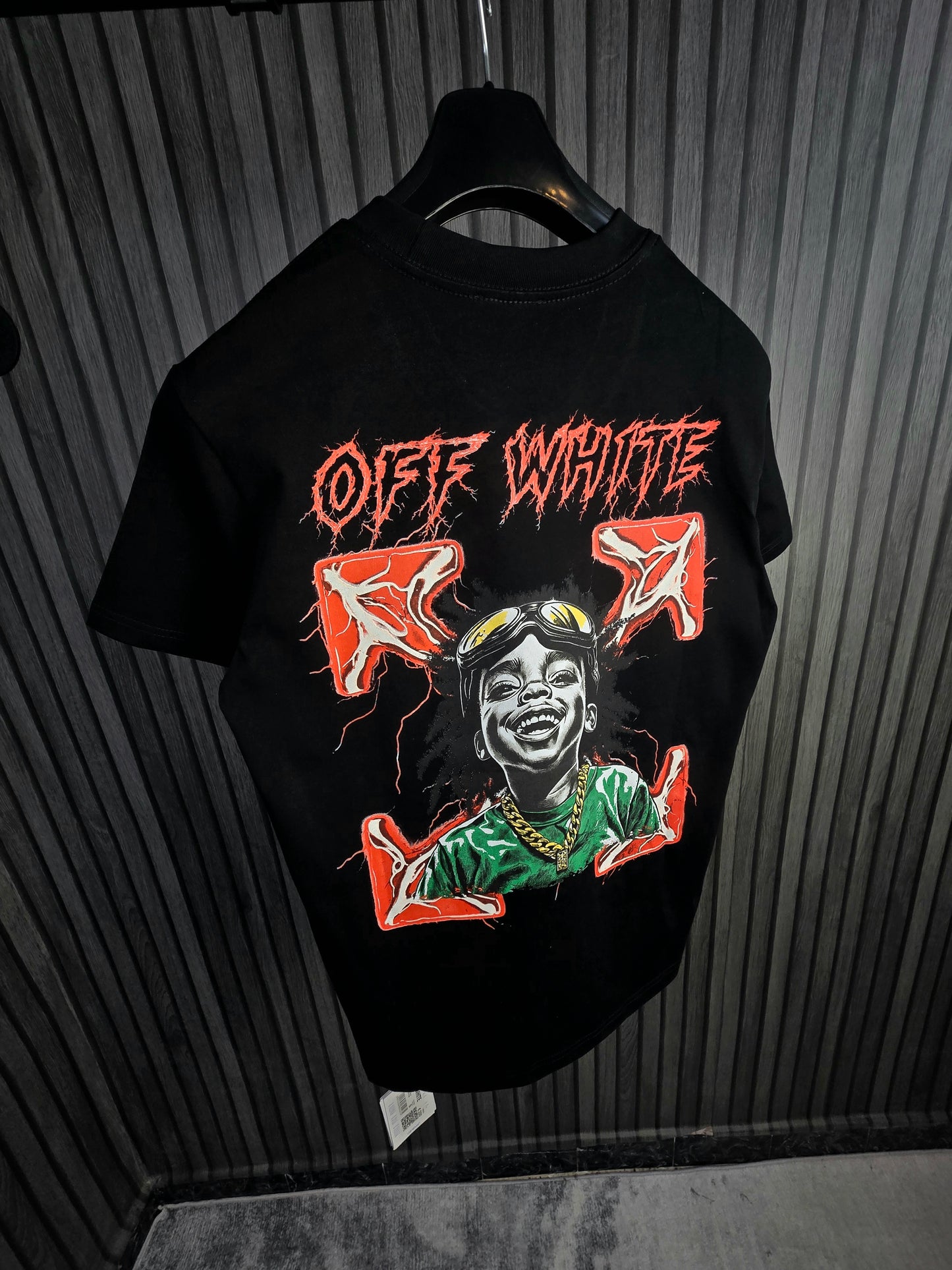 CAMISETA OFF WHIT€ (SMILE)