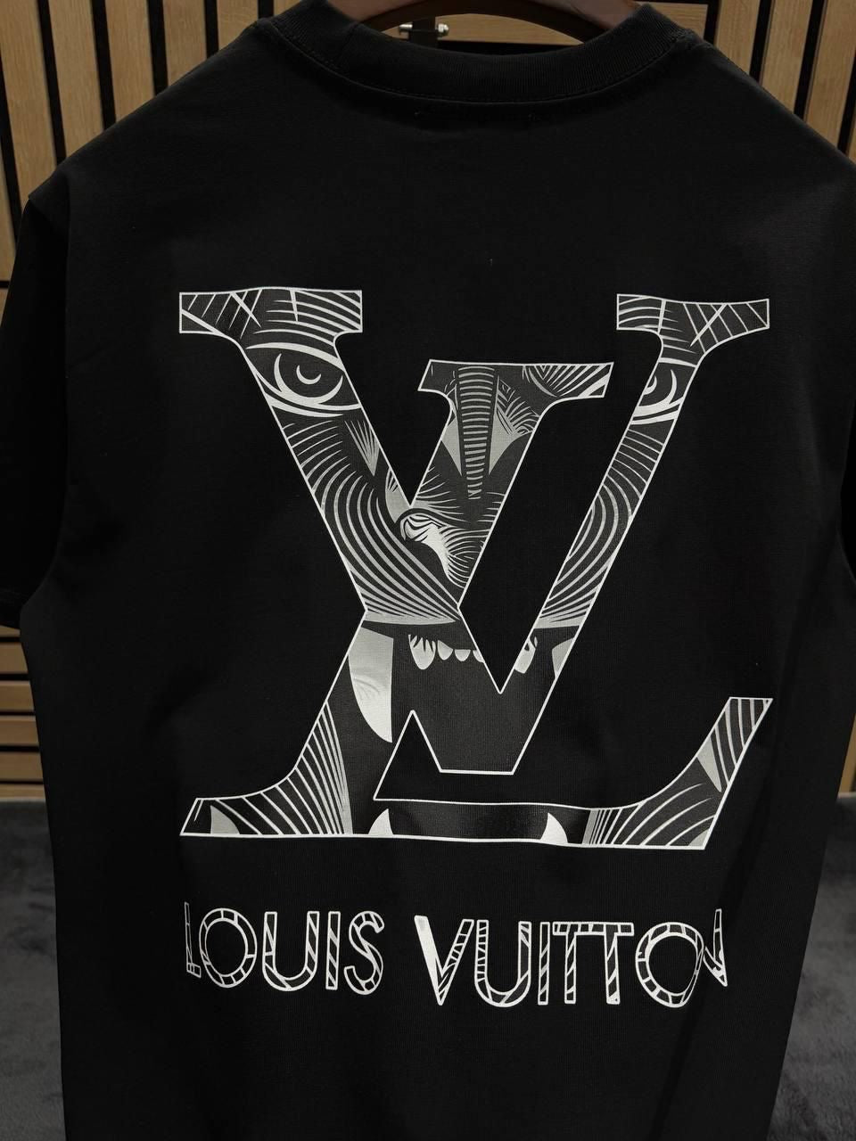 CAMISETA LV (OVERSIZE)