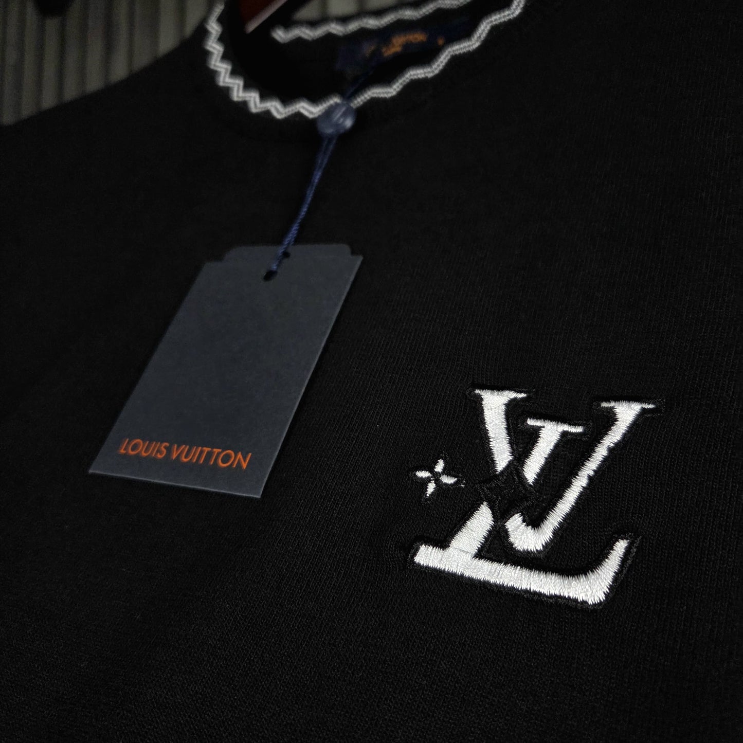 CAMISETA LV (tejido especial)