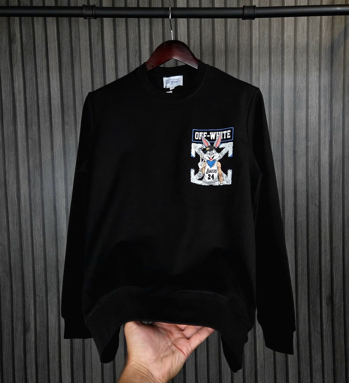 SUDADERA OFF - WHIT€ (negra)