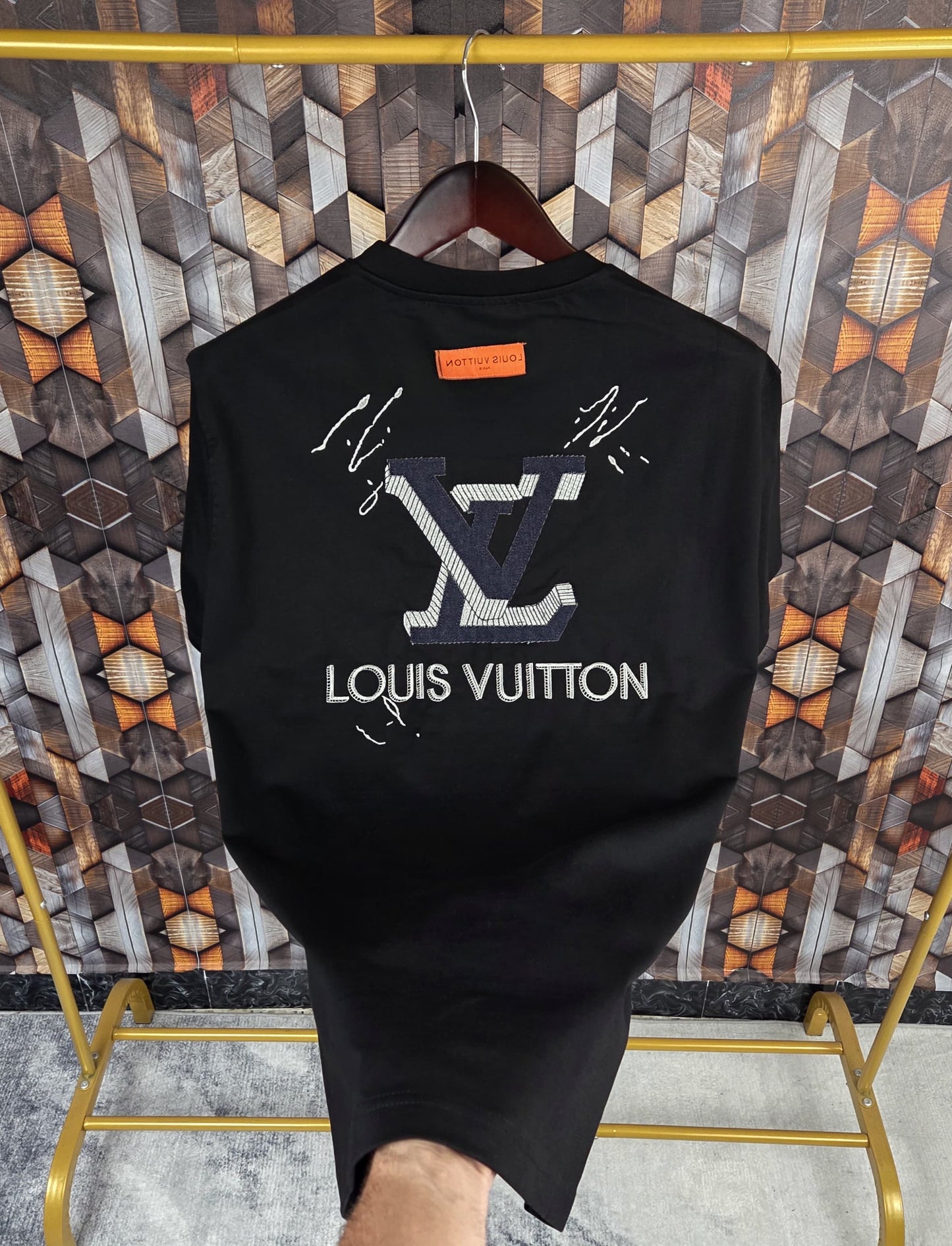 CAMISETA LV