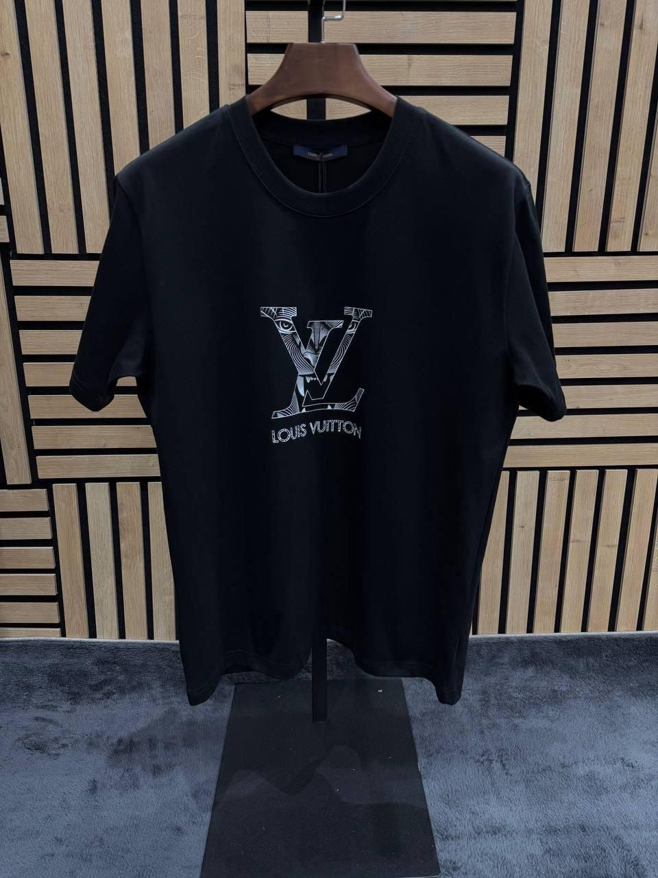 CAMISETA LV (OVERSIZE)
