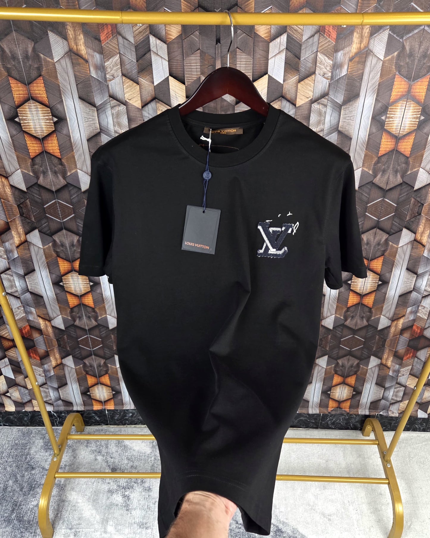 CAMISETA LV