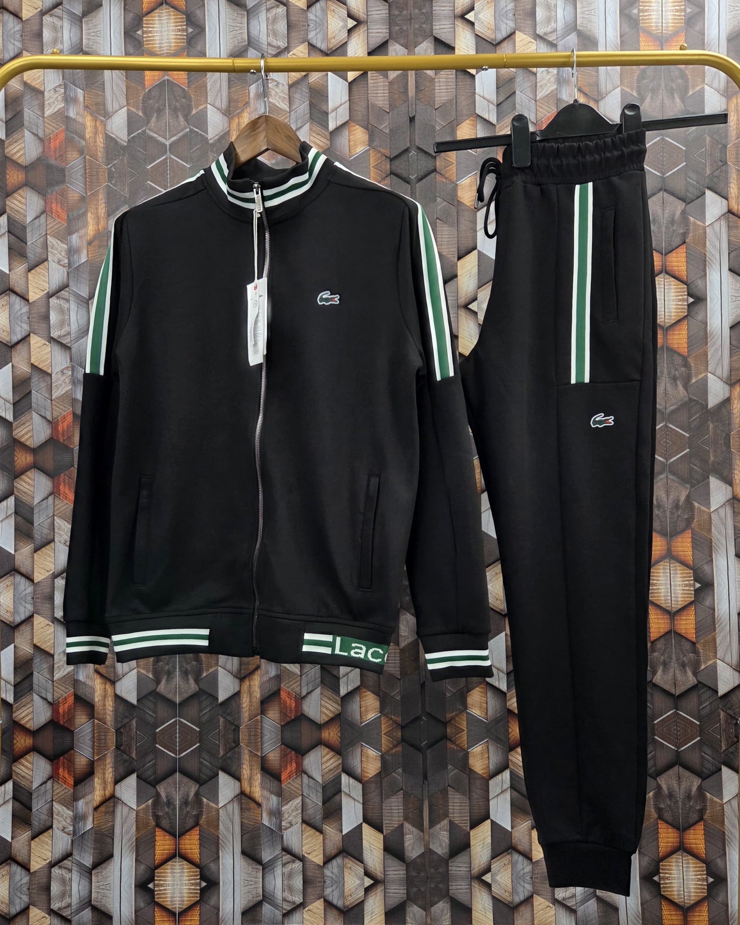 Chándal LACOST€