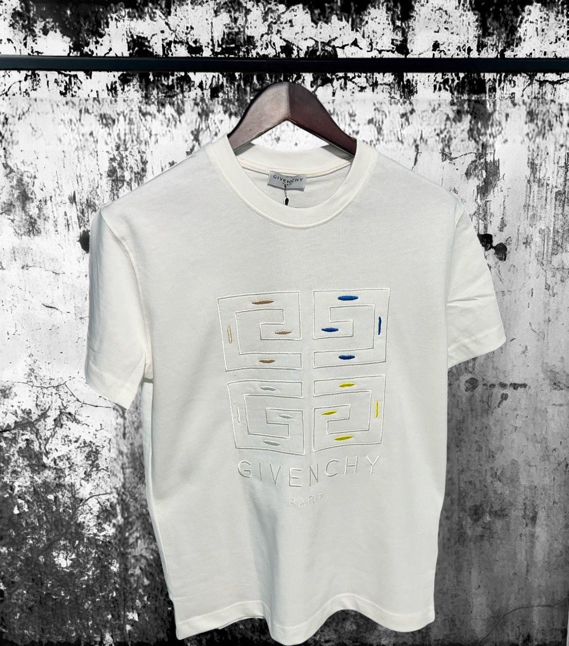 CAMISETA GIVENCHY