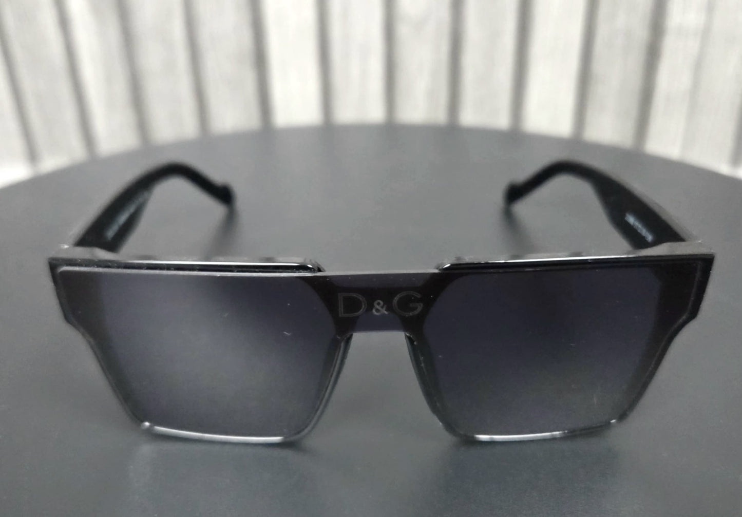 GAFAS DG (BLACK)