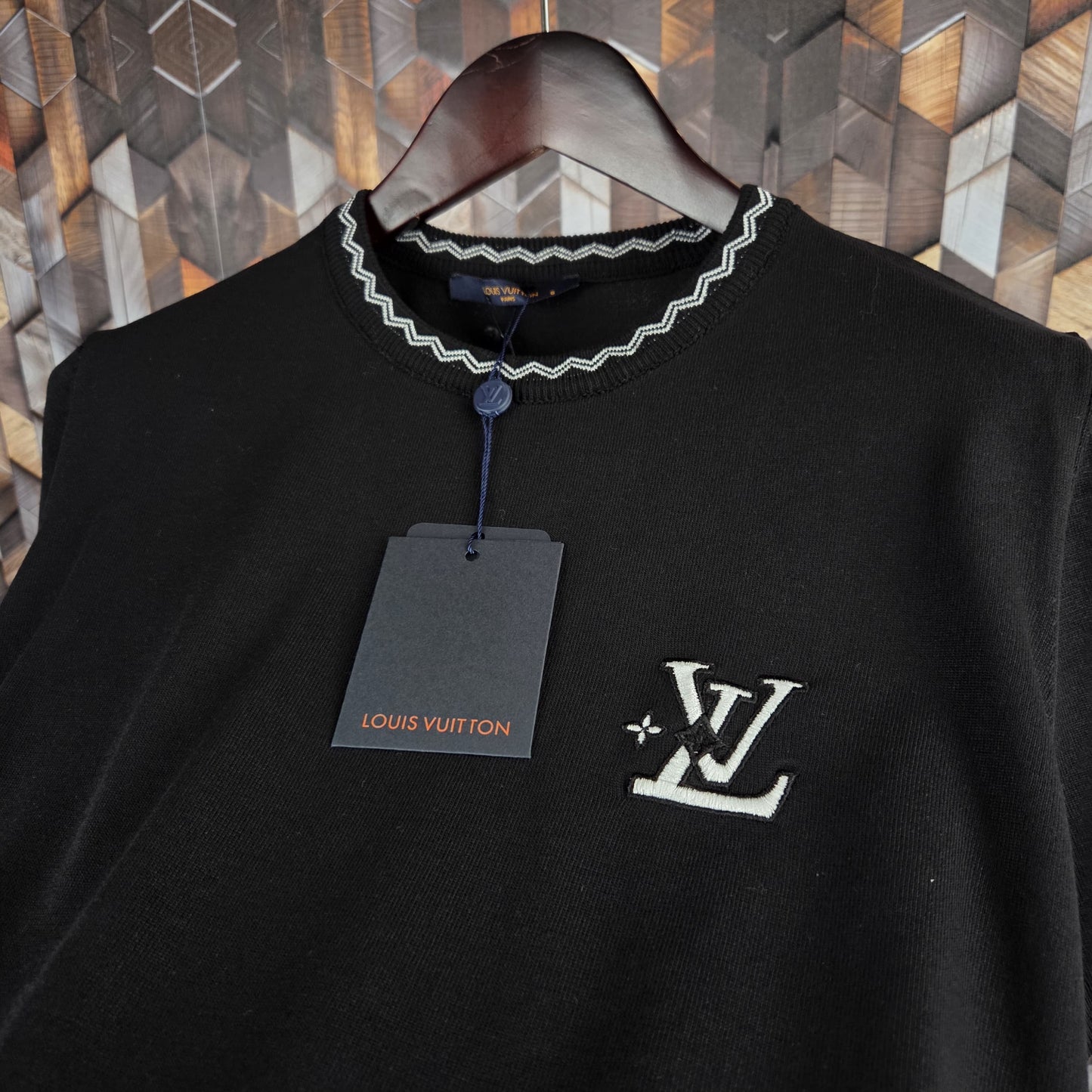 CAMISETA LV (tejido especial)