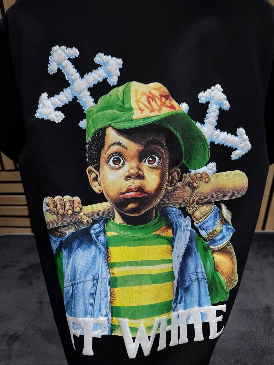 CAMISETA OFF WHIT€