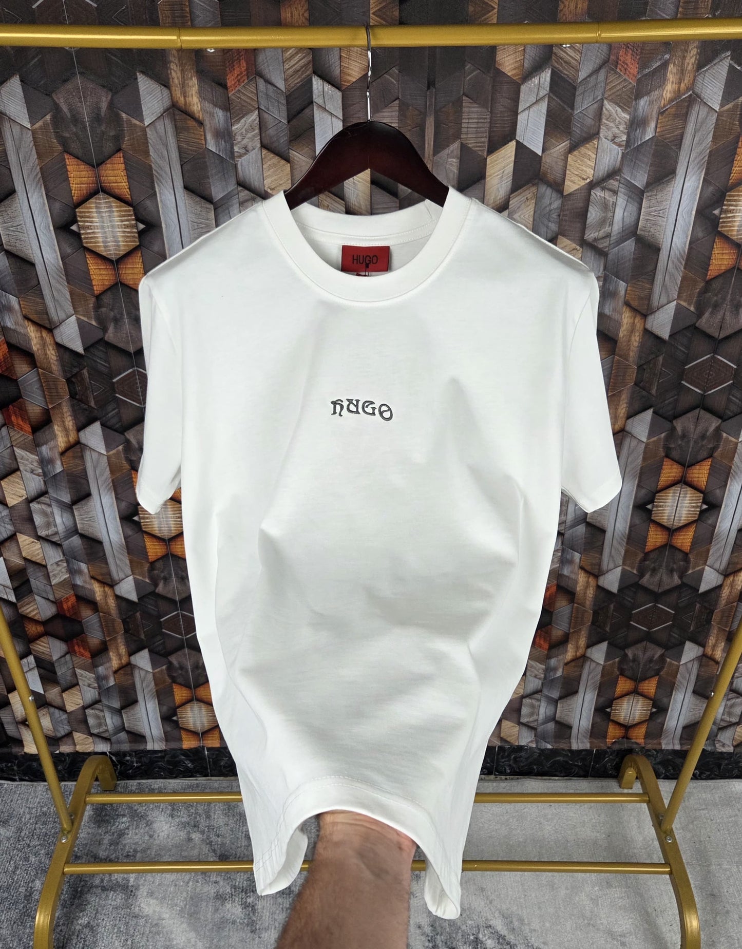 CAMISETA Hugo