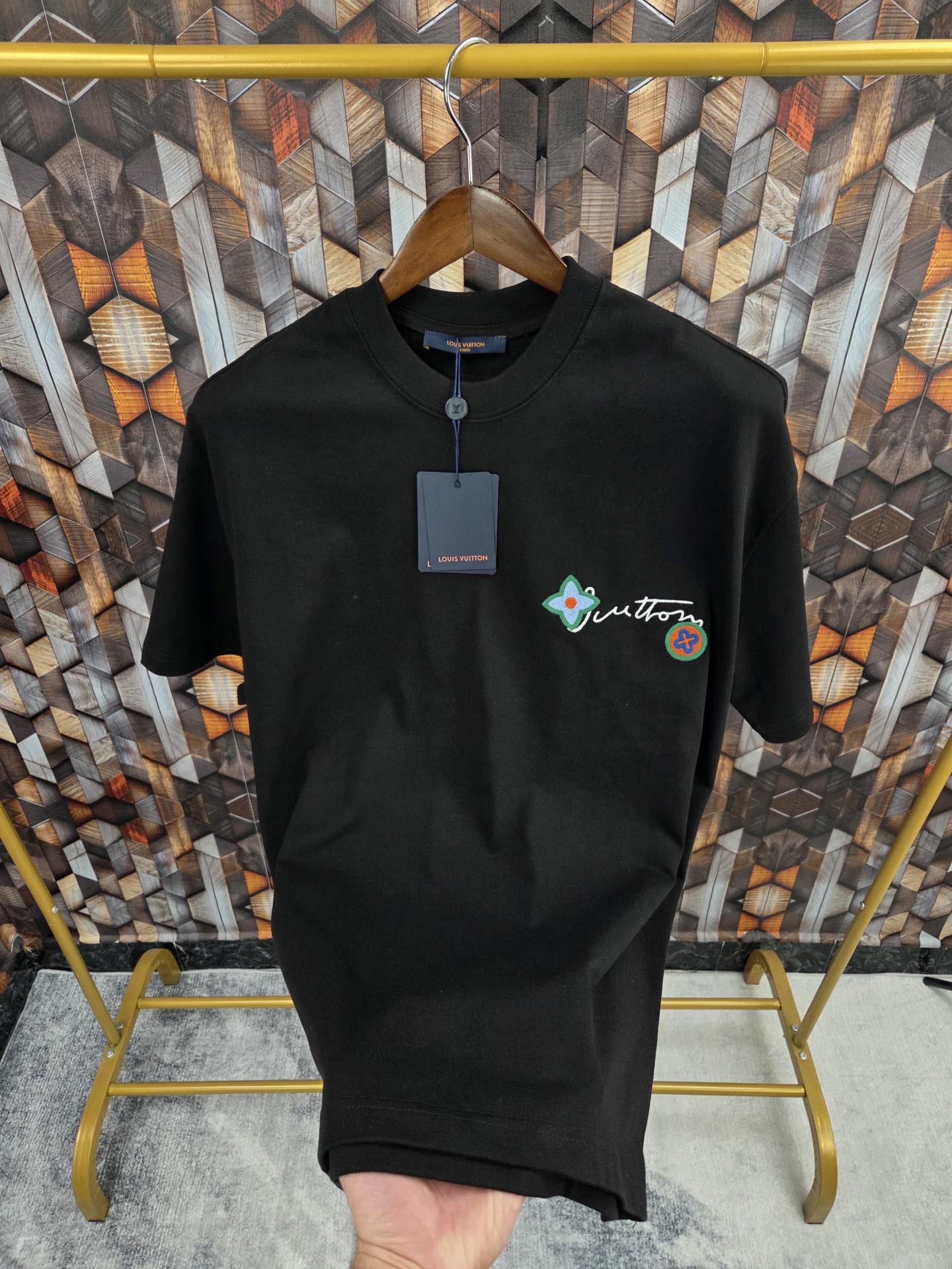 CAMISETA LV (OVERSIZE)