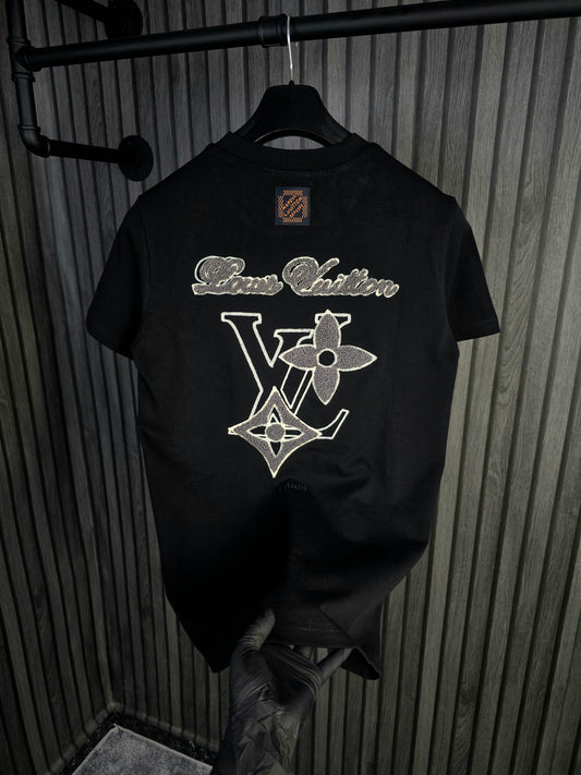 CAMISETA LV (BORDADA)