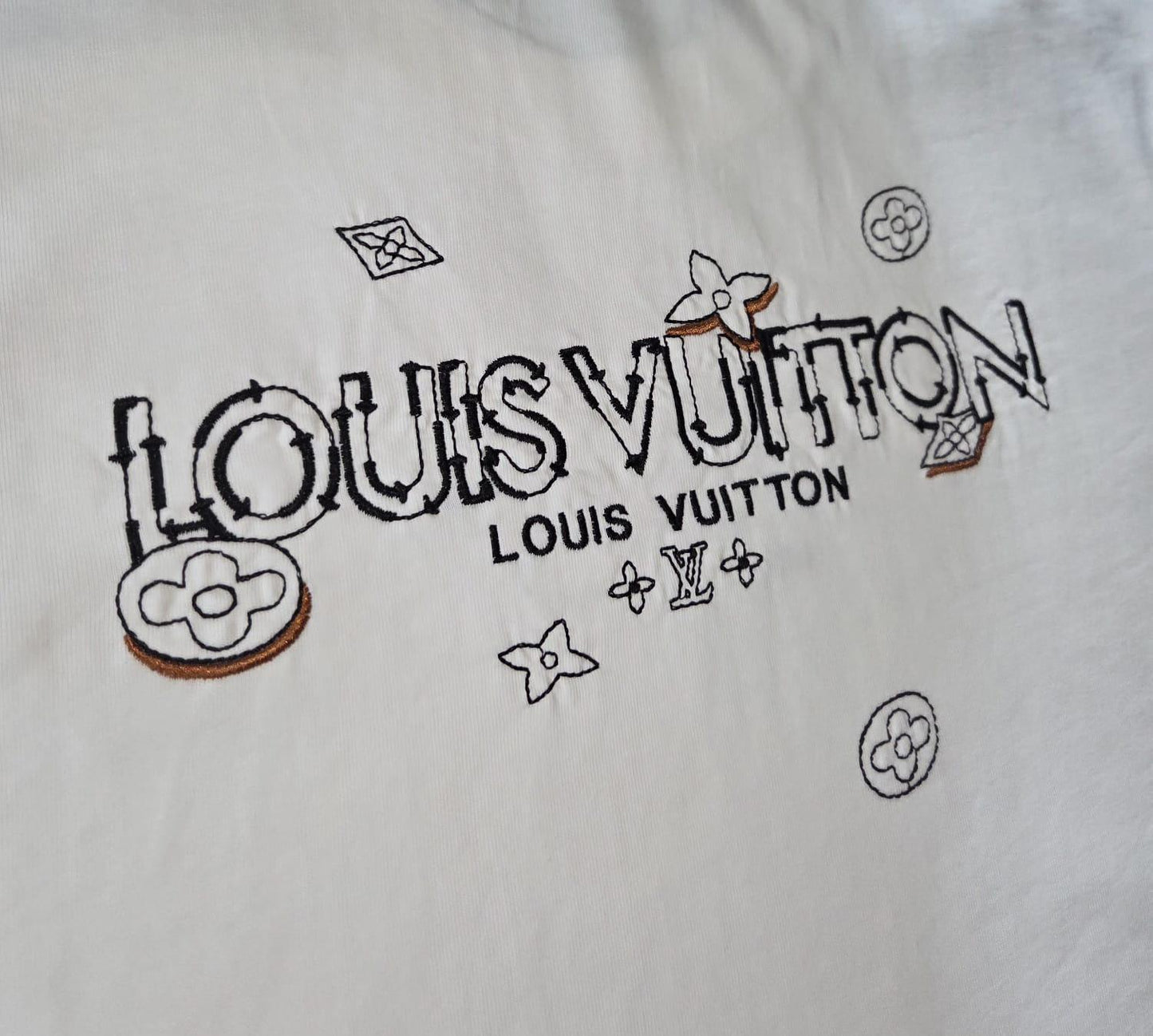 CAMISETA LV