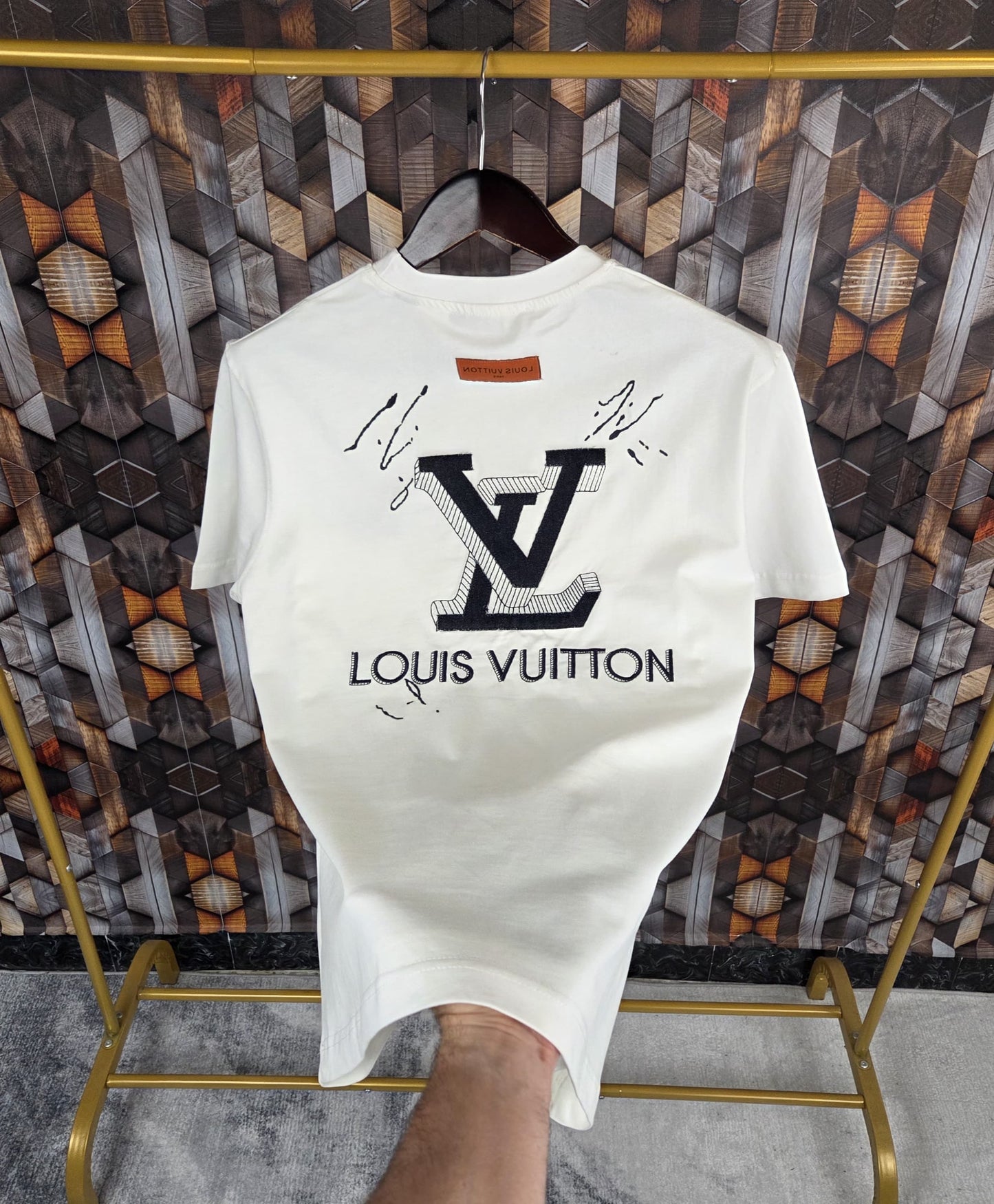 CAMISETA LV