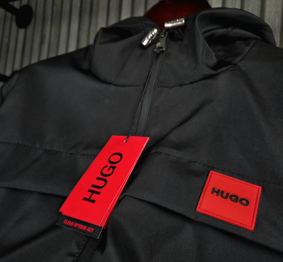 CHAQUETA HUG0