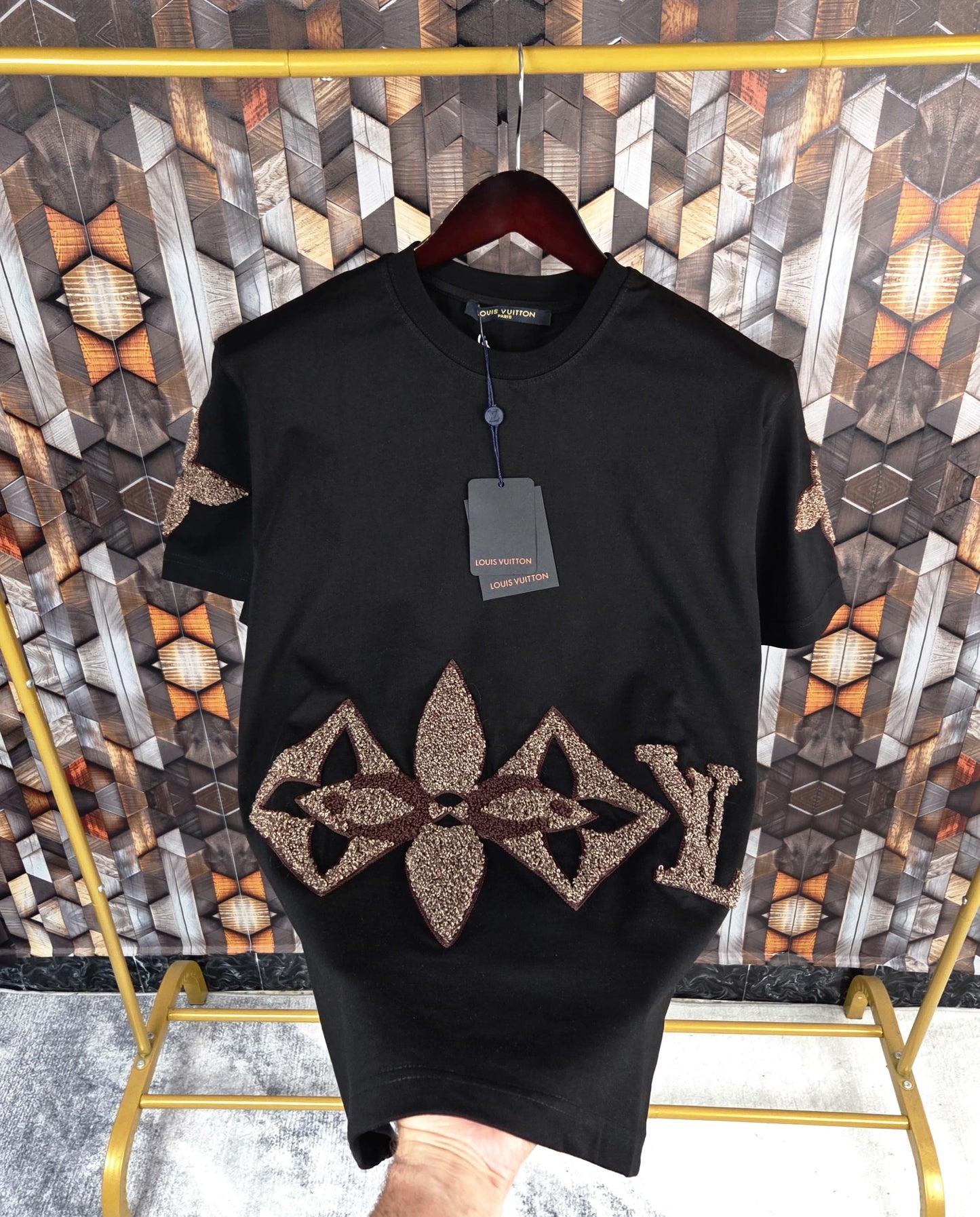 CAMISETA LV