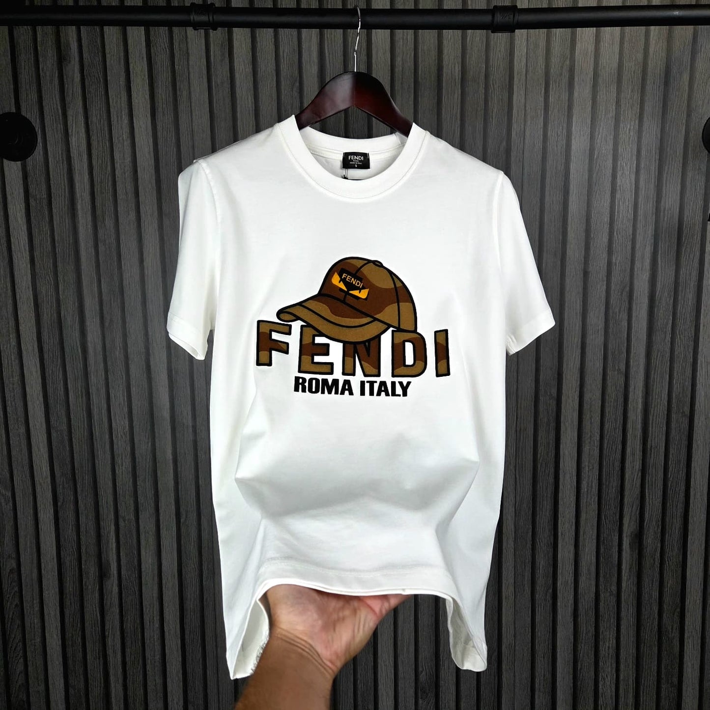 CAMISETA  F E N D I