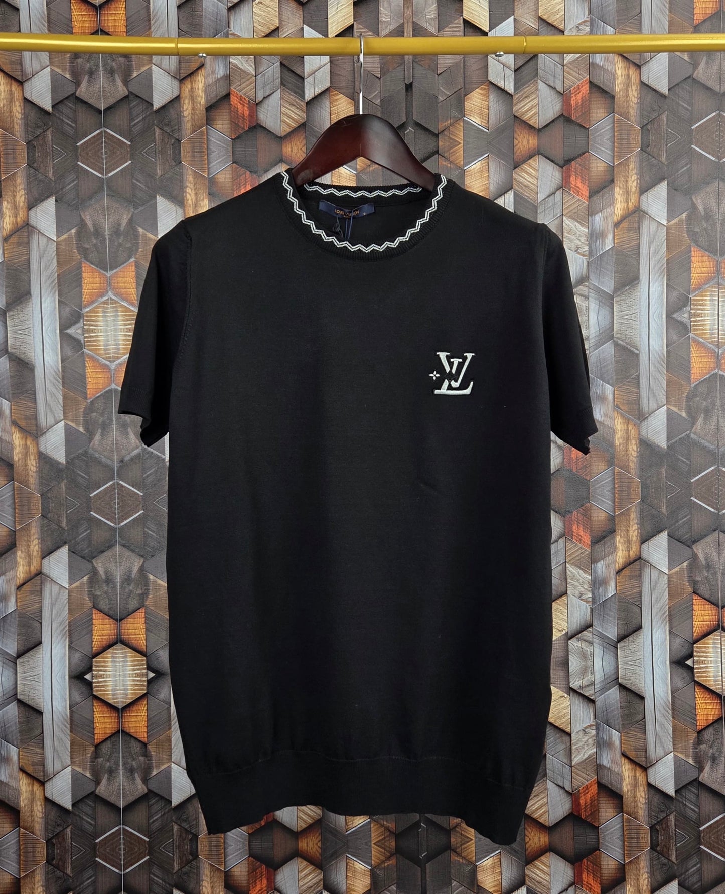 CAMISETA LV (tejido especial)