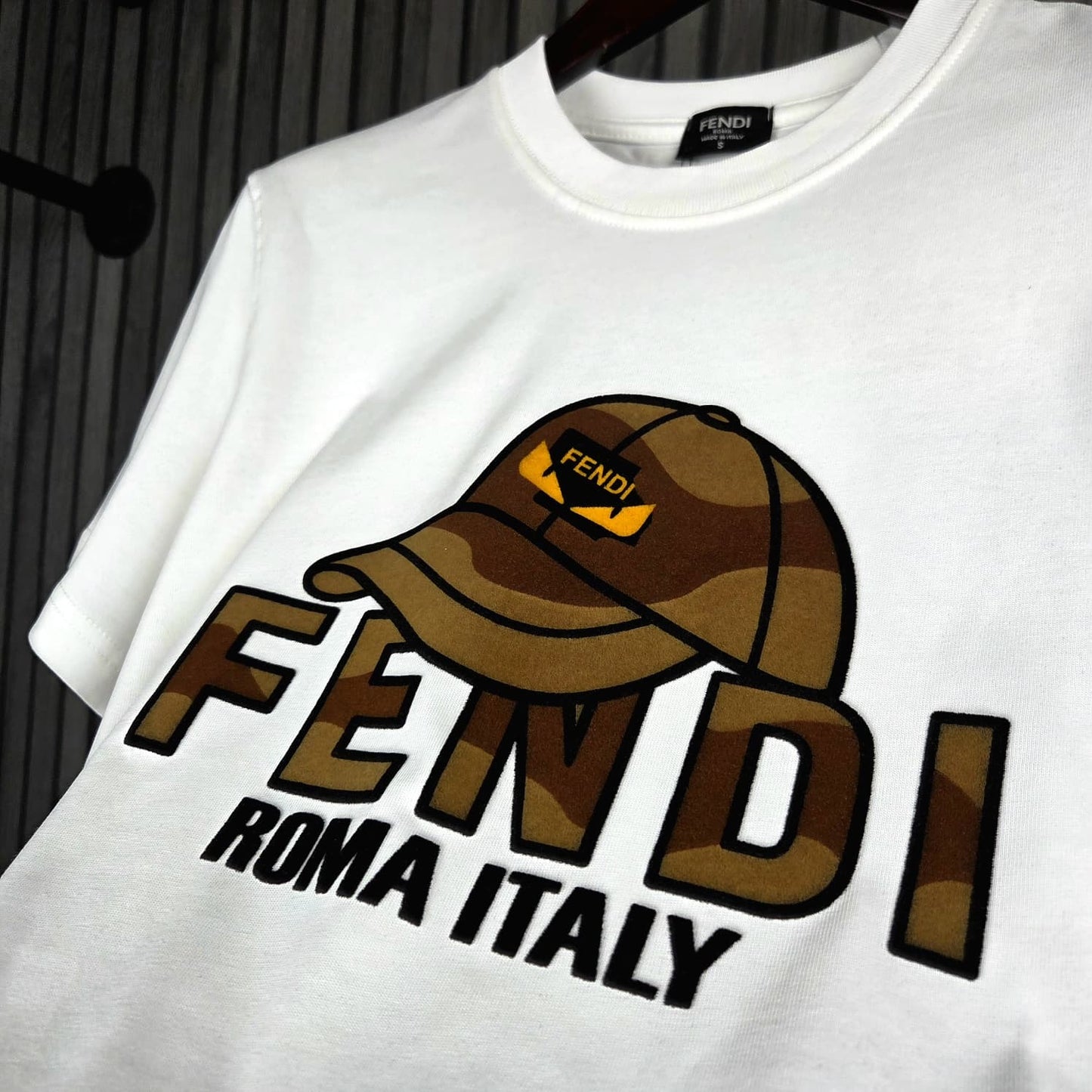 CAMISETA  F E N D I