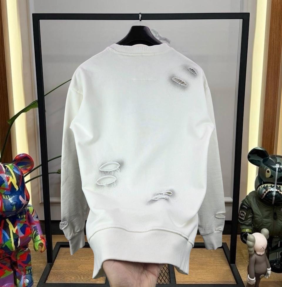SWEATSHIRT 18