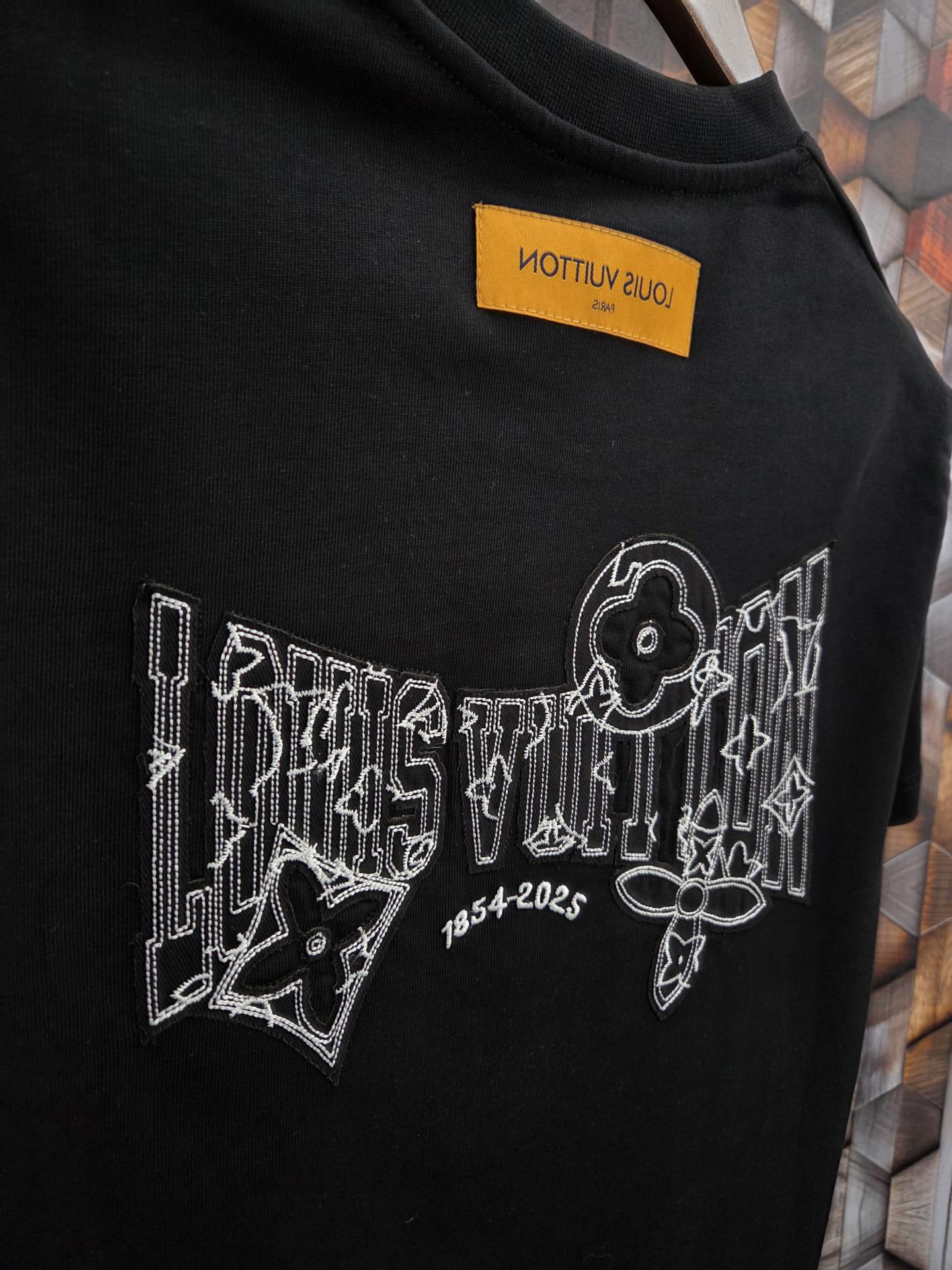 CAMISETA LV