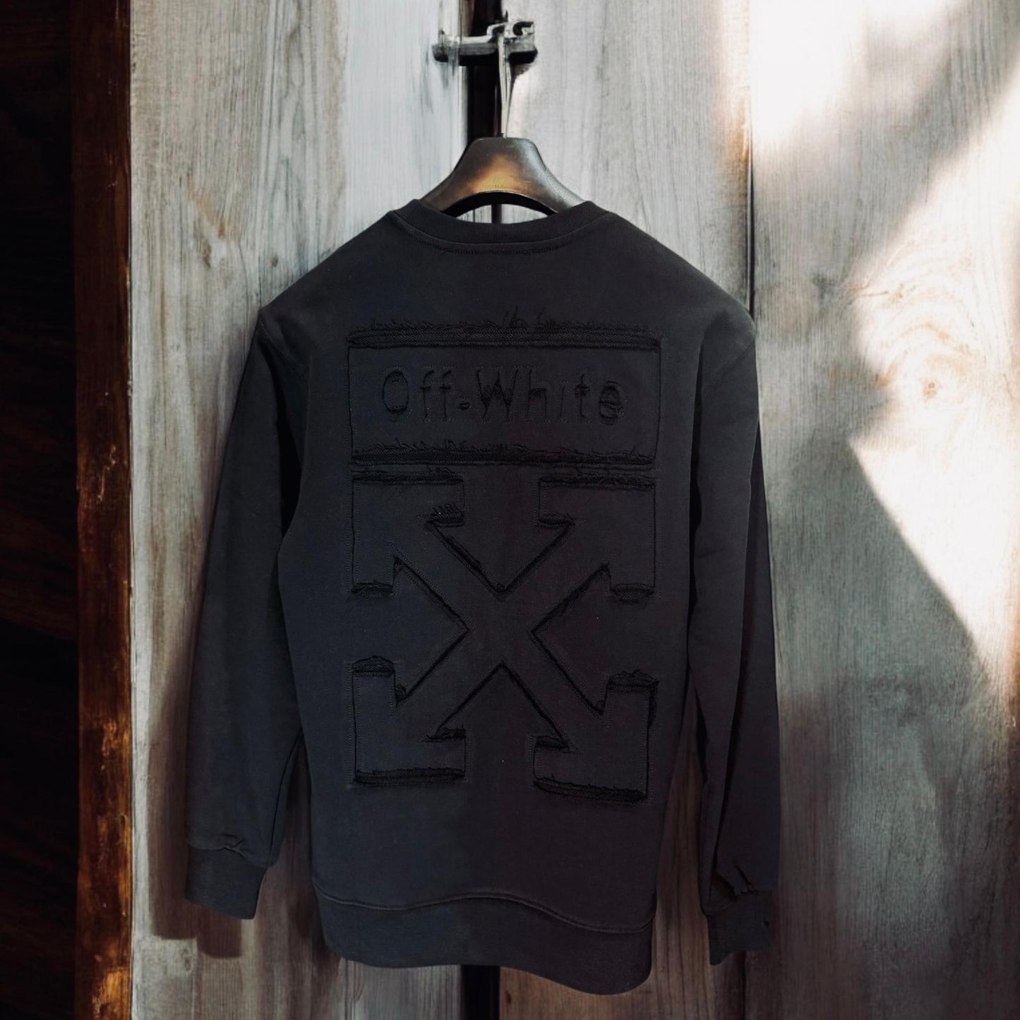 SWEATSHIRT 16