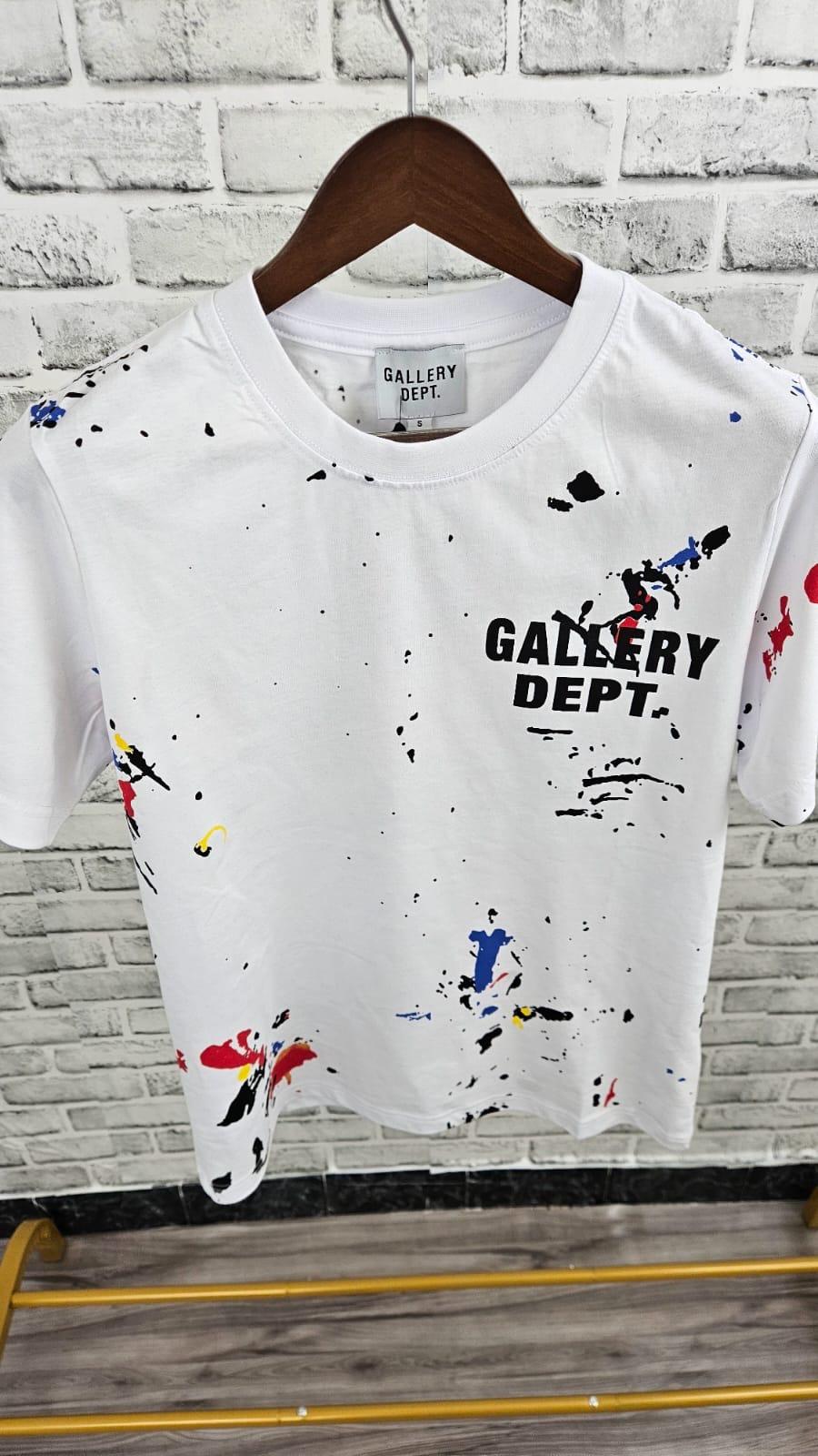 CAMISETA GALLERY DEPT