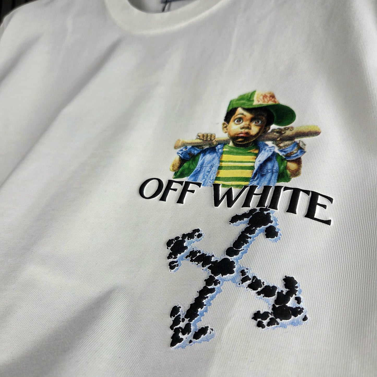 CAMISETA OFF WHIT€