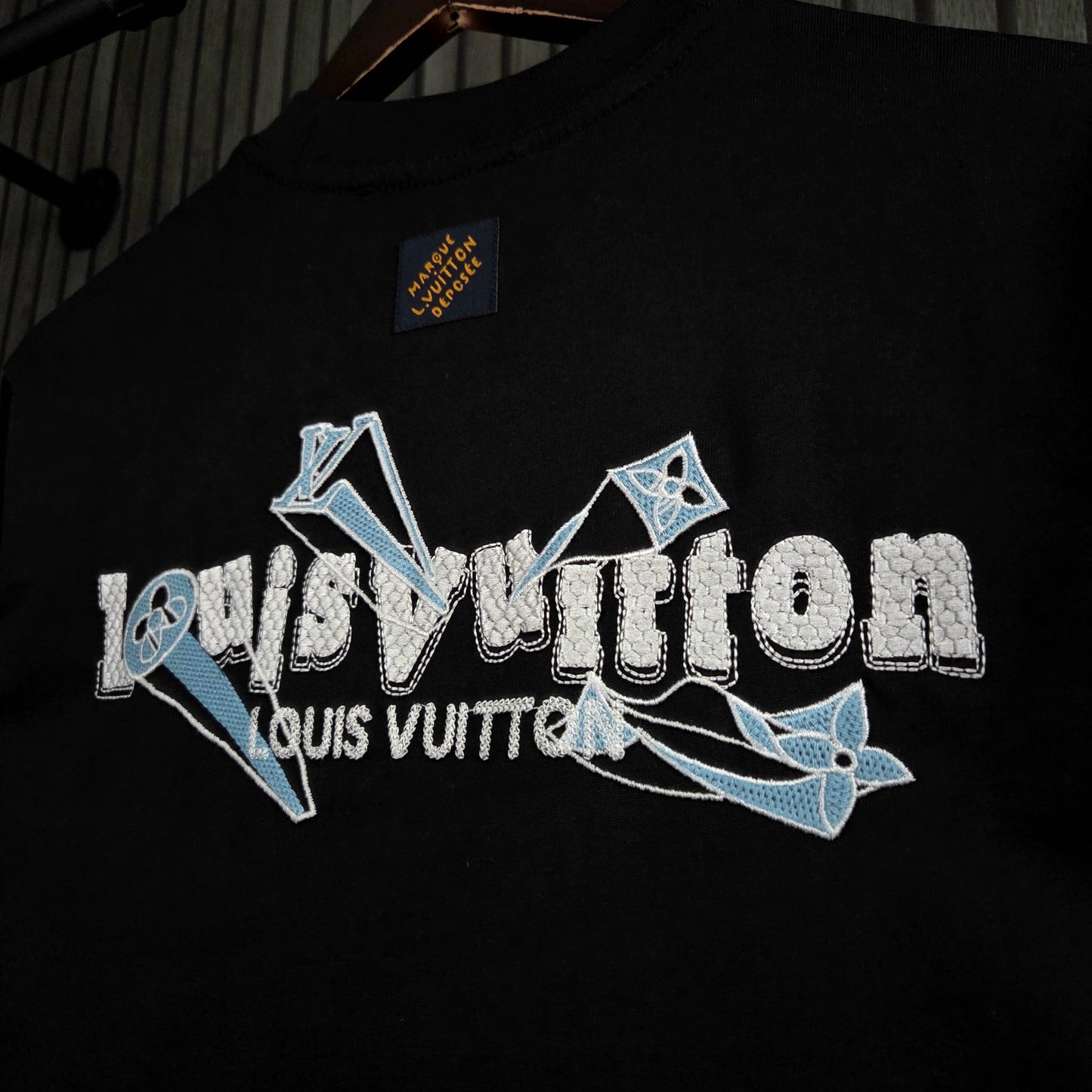 CAMISETA LV