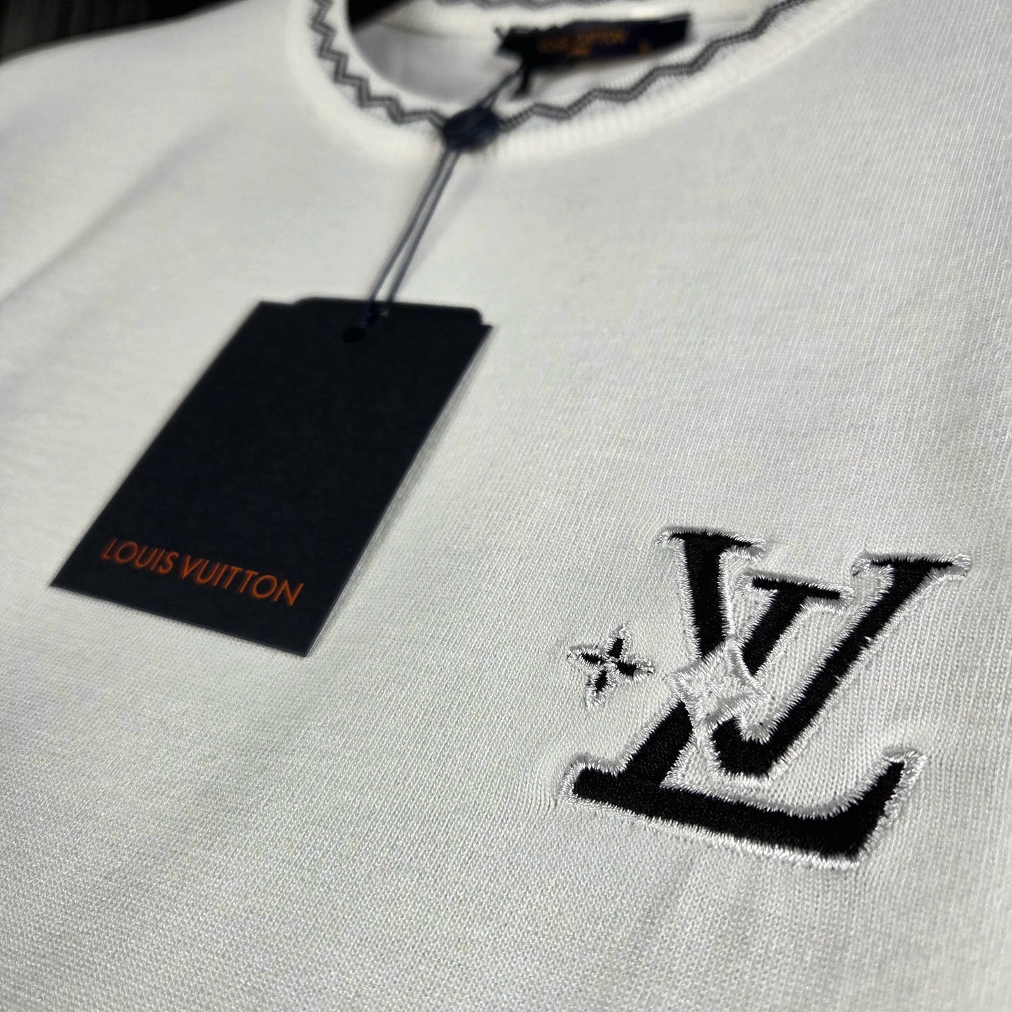 CAMISETA LV (tejido especial)